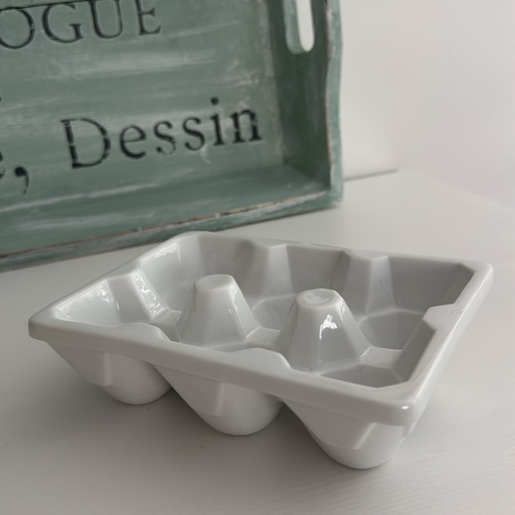 Ceramic Egg Carton Organizer Candy Dish - Picture 1 of 5